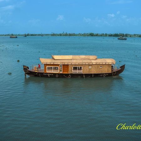 Отель Charlotte Cruise House Boat Alappuzha Экстерьер фото